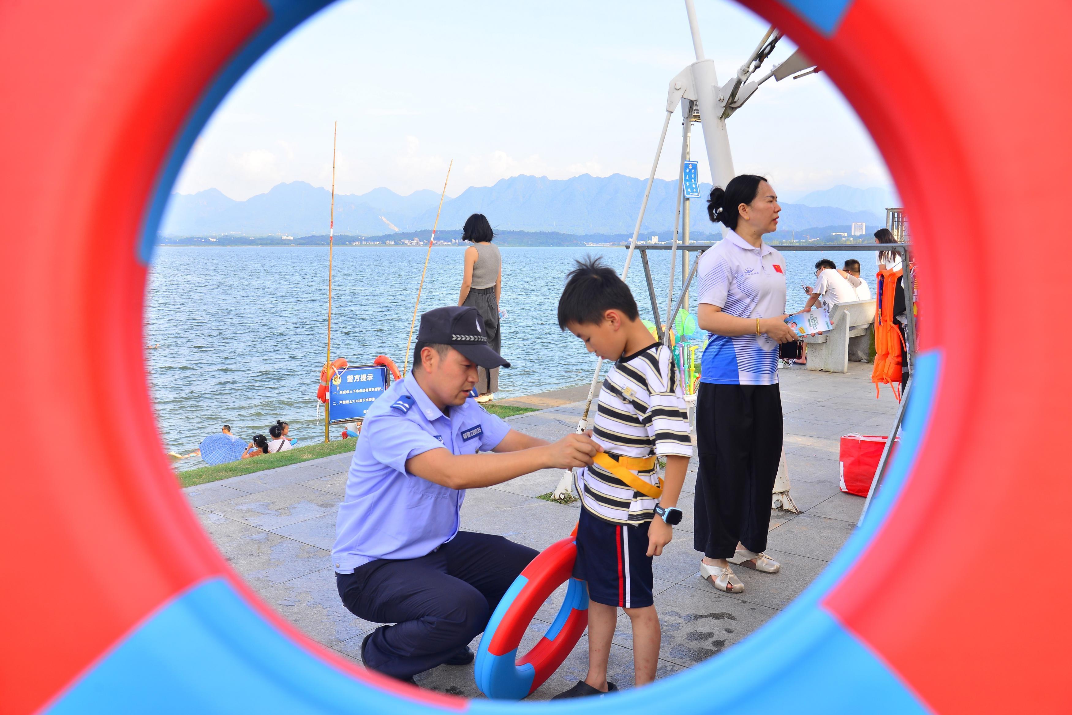 江西武宁：防溺水 送安全