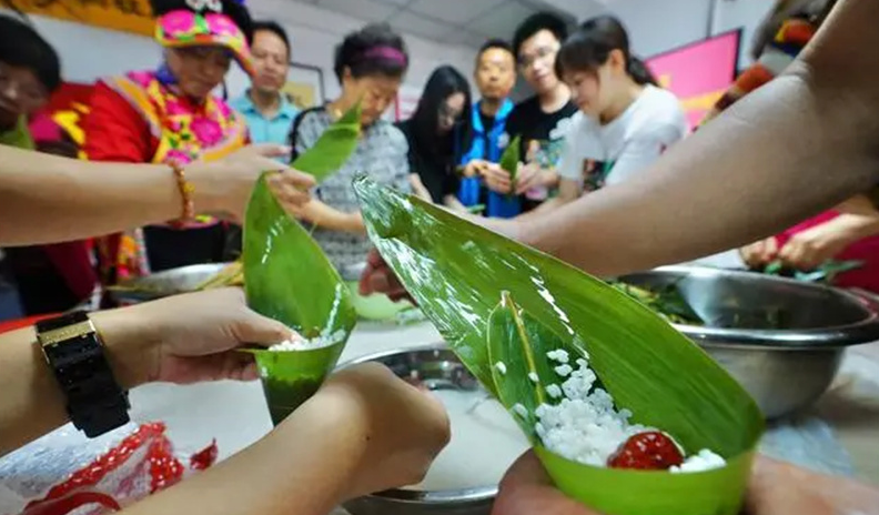 亚运村民族园社区举办端午志愿服务分享活动