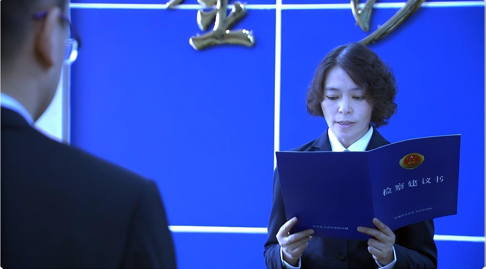 肖莉红个人照片.jpg