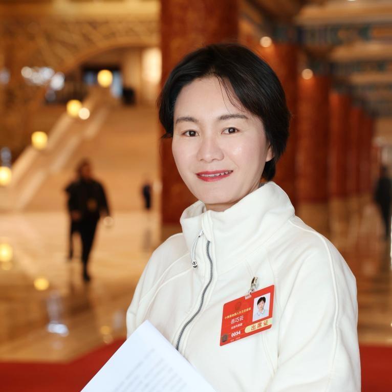 代表委员在基层丨全国人大代表岳巧云：科技点亮桃乡新梦