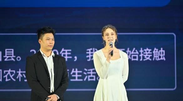 扎根桂乡 洋媳妇读懂中国烟火与温情