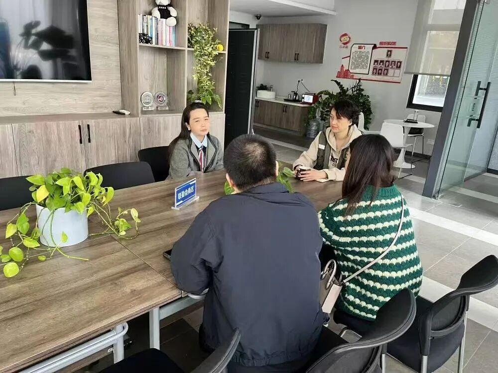 家事和谐的守护者 “老舅妈”张姐的故事