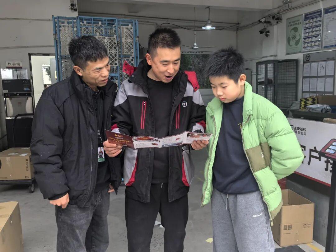 胡敏：匠心织就快递路 法治点亮引航灯